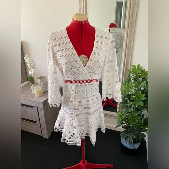 SIZE 10 SHEIKE MELROSE WHITE LACE DRESS - Picture 1 of 9